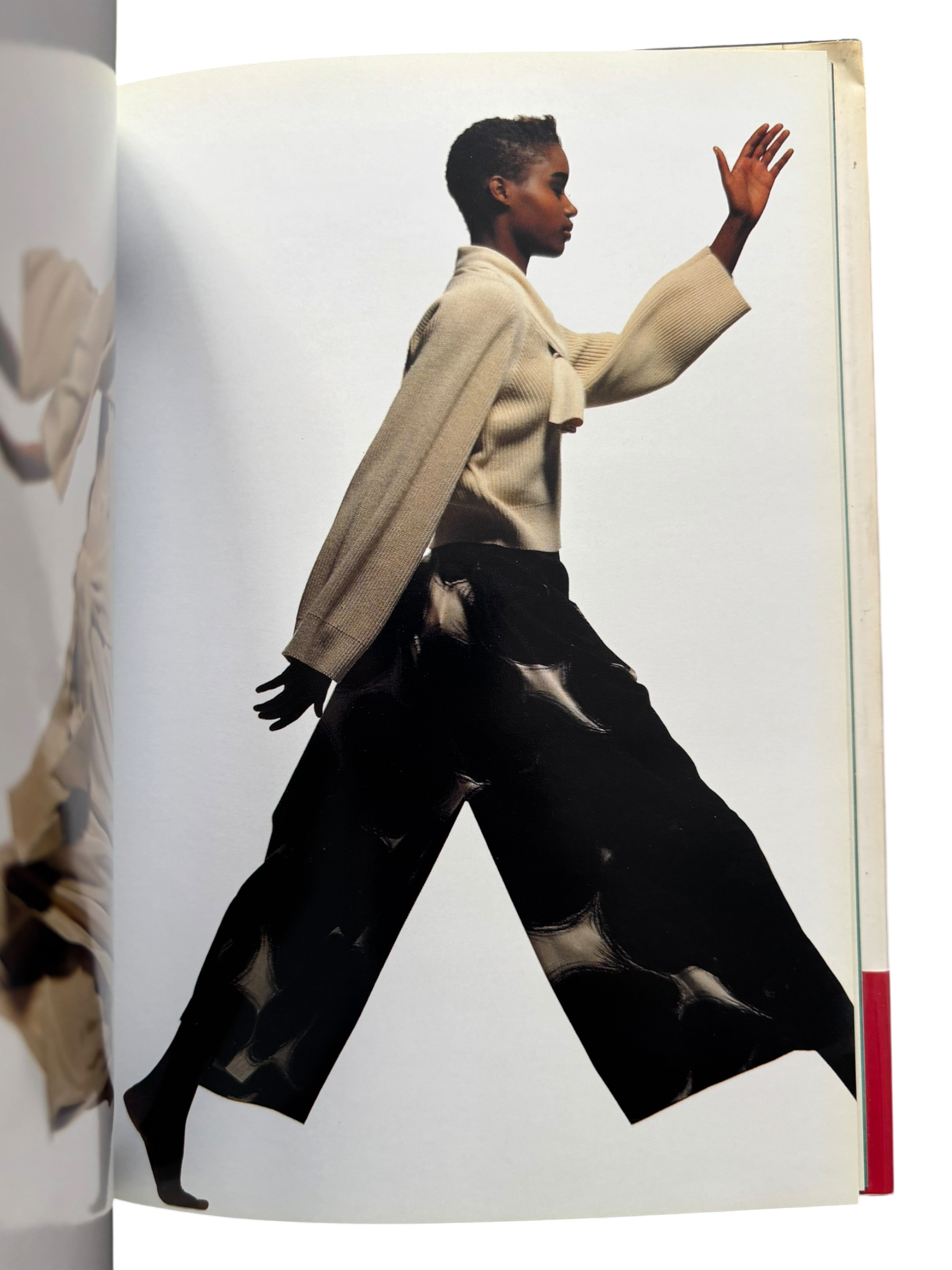 Mémoire de la Mode: Issey Miyake (1998)