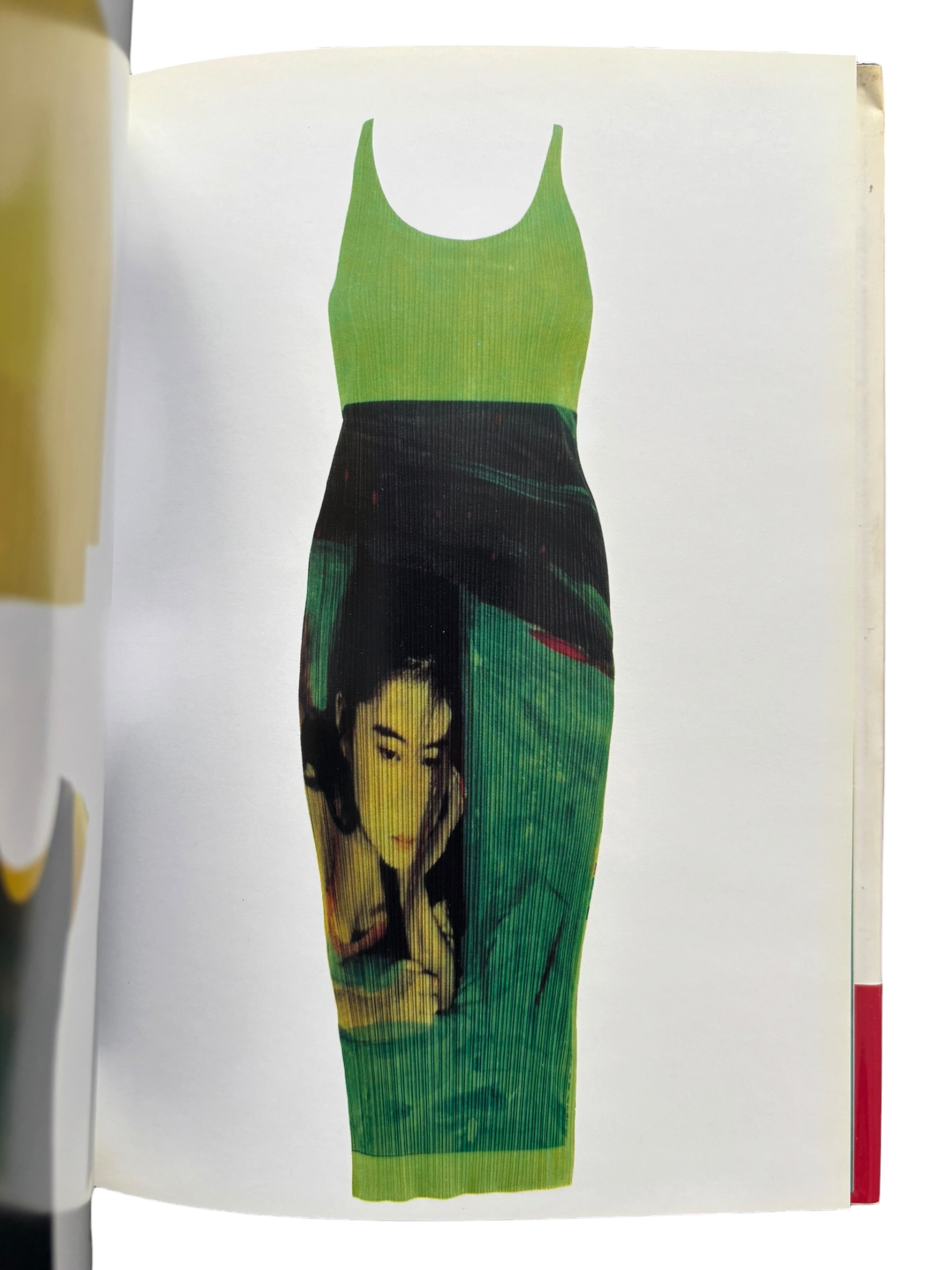 Mémoire de la Mode: Issey Miyake (1998)